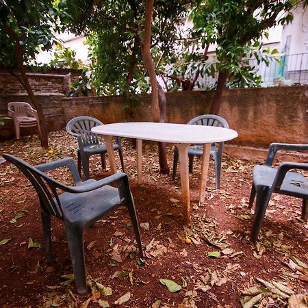 Birbili Youth Guest House Atenas Exterior foto