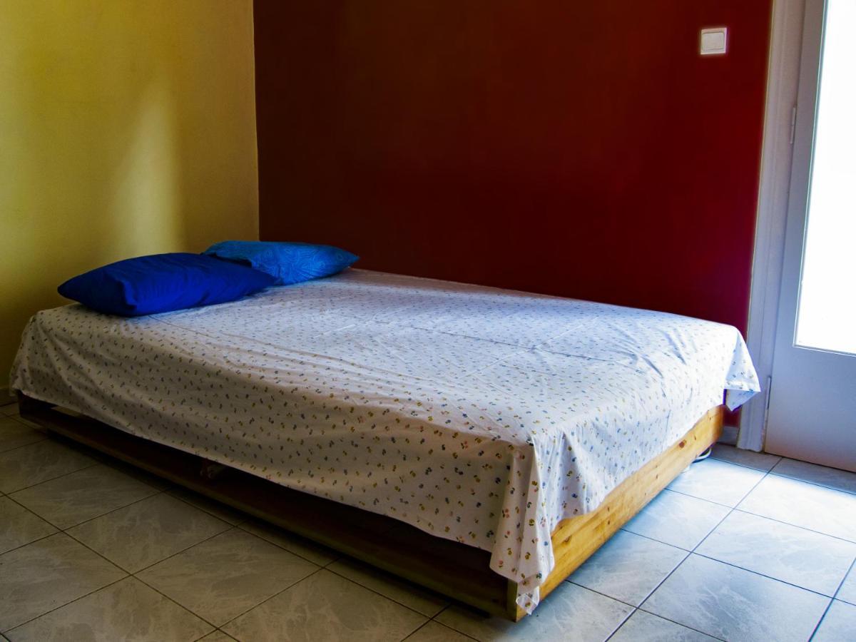 Birbili Youth Guest House Atenas Exterior foto